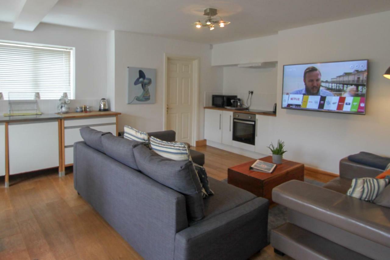 Just B -Town Centre, 2 X Double Bedroom Apartment With Smart Tv, Full Kitchen & Great 1400 Power Shower! St Elmo Cottage Дартмаут Экстерьер фото